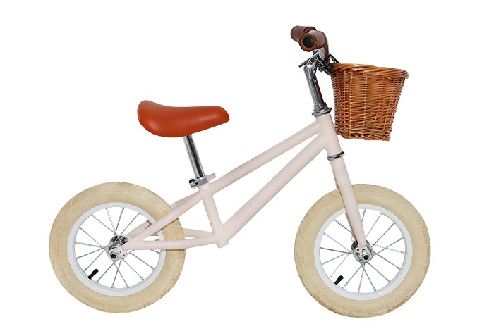 Fabrikant voor volwassenen en kinderen fabrikant introduceert de kenmerken van balansfietsen